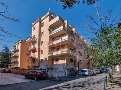 Appartamento in Viale Pola, 22, Roma (RM)