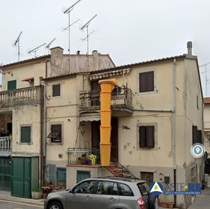 Appartamento - Piazza Giosuè Carducci n. 17