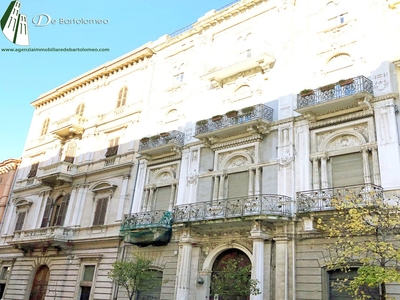 Appartamento storico in vendita 6 Stanze da letto a Taranto