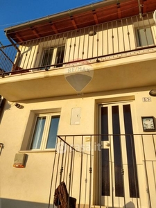 Casa Bi/Trifamiliare in vendita Via della Fonte 3, L'Aquila