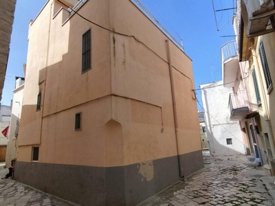 Casa indipendente in vendita a Acquaviva Delle Fonti