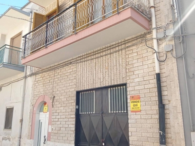 Casa indipendente in vendita a Acquaviva Delle Fonti