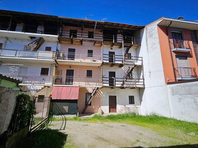 Casa indipendente in vendita a Borgomanero