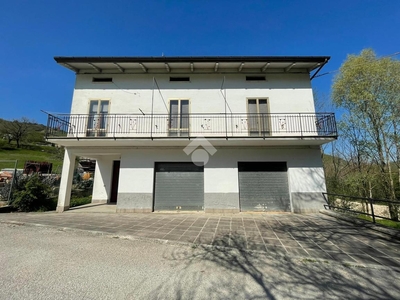Casa indipendente in vendita a Cantiano