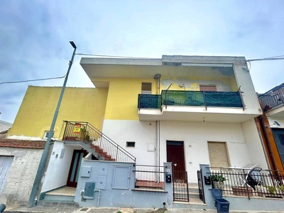 Casa indipendente in vendita a Cassano Delle Murge