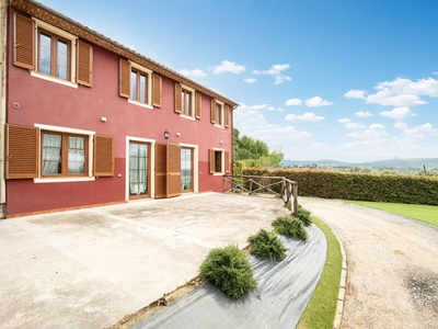 Colle Apartment with Swimming Pool