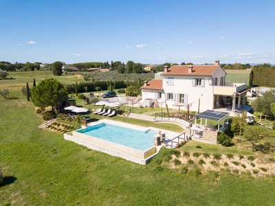 Country residence with private garden and pool-Casa Romano