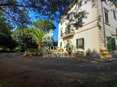 Esclusiva villa di 580 mq in vendita Piazza San Paolo all'Orto, 21, Pisa, Toscana