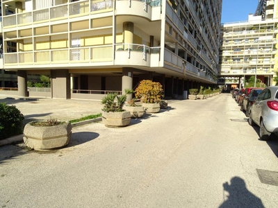 Garage / posto auto in affitto a Bari San Pasquale