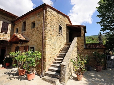 Lussuoso casale in vendita Cortona, Arezzo, Toscana