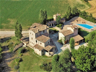 Lussuoso casale in vendita montone, Montone, Perugia, Umbria