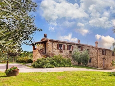 Lussuoso casale in vendita Umbertide, Umbria