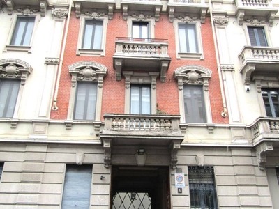 Magazzino in vendita a Milano