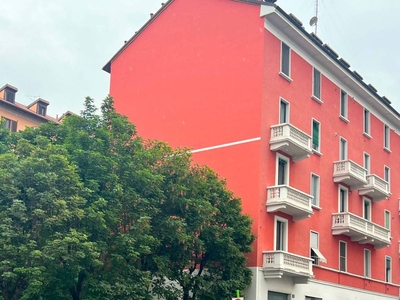 Monolocale ottimo stato, terzo piano, Lodi - Brenta, Milano