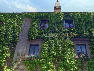 Prestigiosa villa di 300 mq in vendita, via san paolo, 5, Viterbo, Lazio