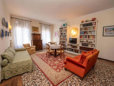 Prestigioso appartamento di 220 m² in vendita Fondamenta Di Borgo, Venezia, Veneto