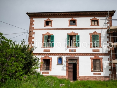 Rustico casale in vendita a Ponzano Monferrato Alessandria