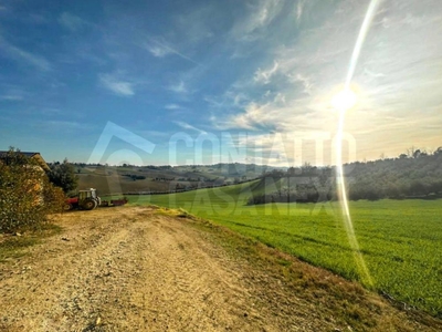 rustico / casale in vendita a San Marcello