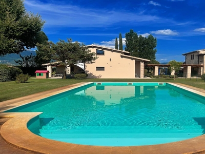 Spello By The Pool - 11 posti letto, Italia - Grande piscina privata - Aria condizionata - Wifi