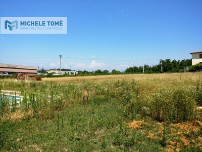 Terreno edificabile industriale in vendita a Pastrengo