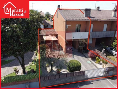 Villa a Schiera in Vendita ad Fiumicello Villa Vicentina - 150000 Euro