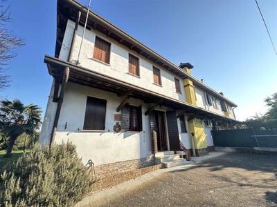 Villa bifamiliare in vendita a Chioggia Venezia