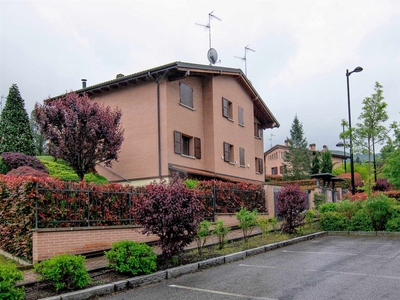 Villa bifamiliare in vendita a Sasso Marconi Bologna