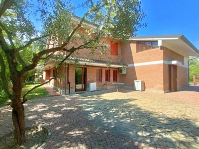 Villa bifamiliare in Via Martiri Di Pizzocalvo, 11, San Lazzaro di Savena (BO)