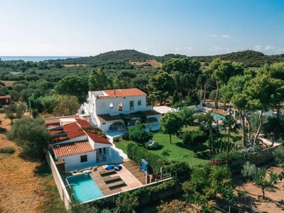 Prestigiosa villa di 330 mq in vendita, Sarroch, Sardegna