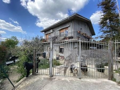 Villa in vendita a Castel Frentano