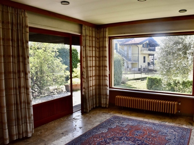 Villa in vendita a Castronno Varese