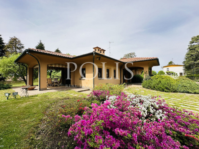 villa in vendita a Fino Mornasco