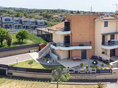 Villa in vendita a Roma Morena