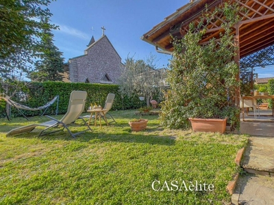 Villa in vendita a San Venanzo