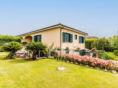 villa in vendita a Vallerano