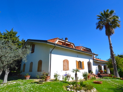 Villa in vendita Ascoli piceno