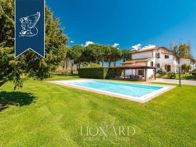 Prestigiosa villa di 420 mq in vendita Pietrasanta, Toscana