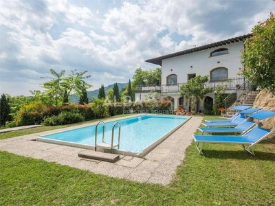 Villa in vendita Via di collecchio , 3, Pescia, Pistoia, Toscana