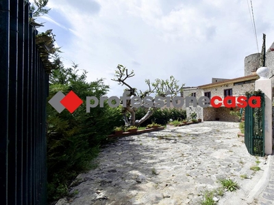 villa indipendente in vendita a Riardo