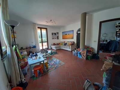 Bifamiliare in ottime condizioni in zona Asciano a San Giuliano Terme