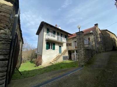 villa indipendente in vendita a Pezzolo Valle Uzzone