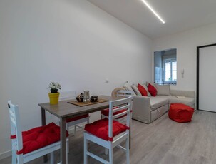 Accogliente appartamento a Lecco con terrazza e barbecue