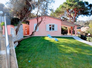 Appartamento a Capoliveri con giardino, terrazza e barbecue