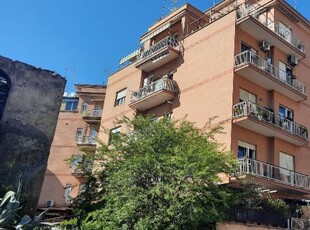 Appartamento in Affitto a Roma VIA DELLA PISANA