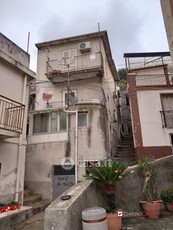 Appartamento in Affitto in Località Briga Superiore a Messina