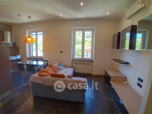 Appartamento in Affitto in Via Benedetto da Cesino a Genova