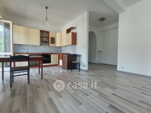 Appartamento in Affitto in Via Benedetto Rizzoni 19 a Verona