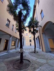 Appartamento in Affitto in Via Giuseppe Parini 1 a Como