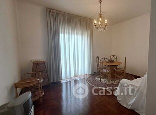Appartamento in Affitto in Via Valerio Laspro 61 a Salerno
