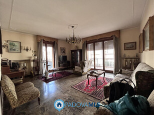 Appartamento in vendita a Padova - Zona: Savonarola